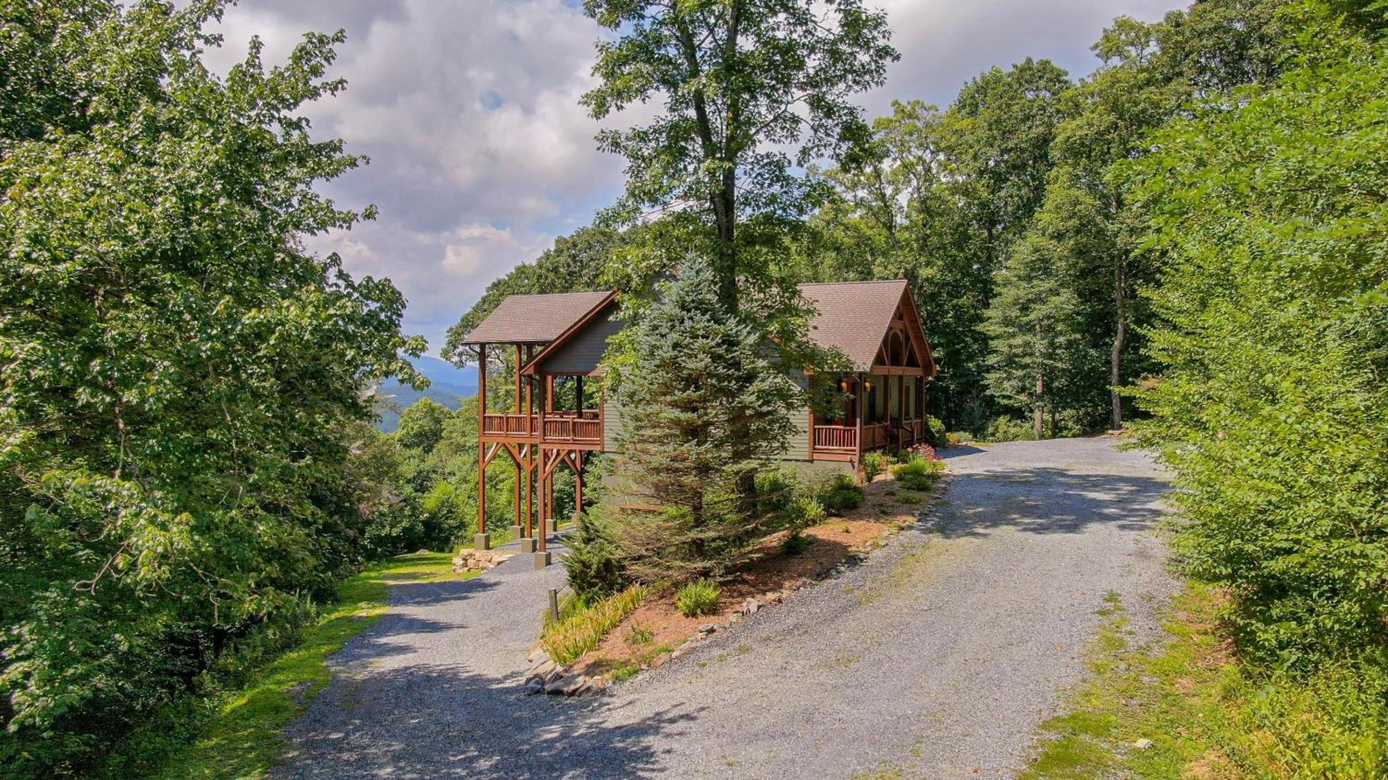 Mountain Camp Villa Blowing Rock Exterior photo